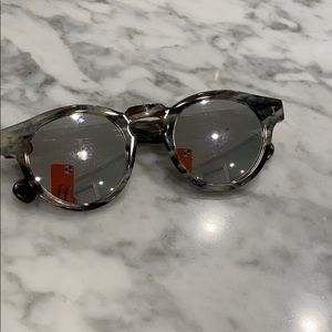 Illesteva Leonard Grey tortoise shell